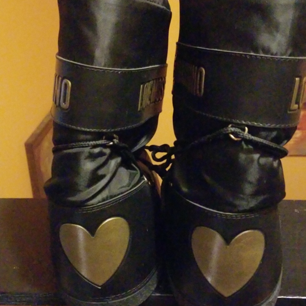 I Love Moschino Black Moon Boots